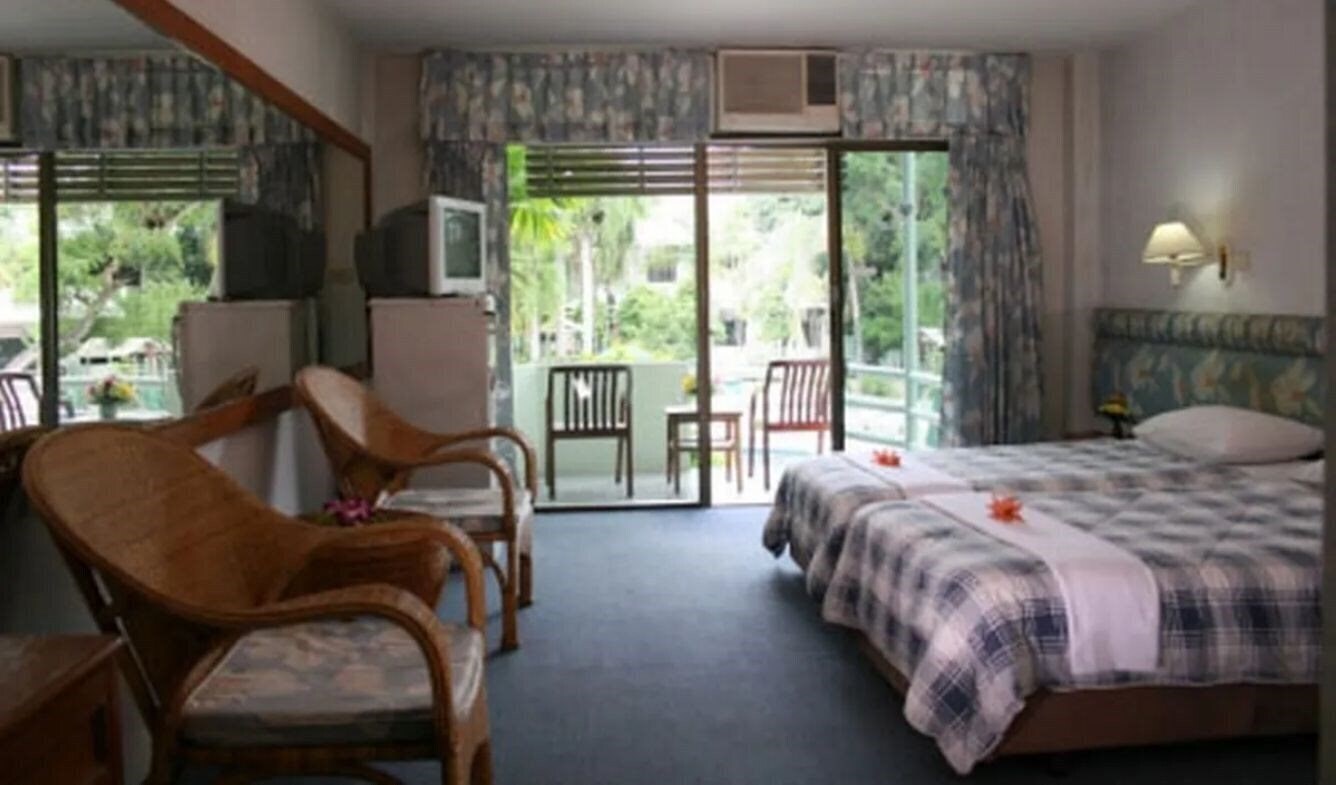 Картинка Town In Town 3*